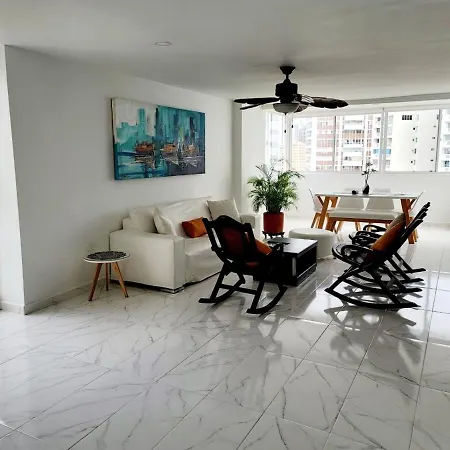 Large And Beautiful Oceanfront Penthouse Apartamento *