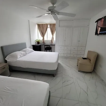 Large And Beautiful Oceanfront Penthouse Apartamento *