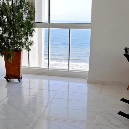 Large And Beautiful Oceanfront Penthouse Apartamento Cartagena