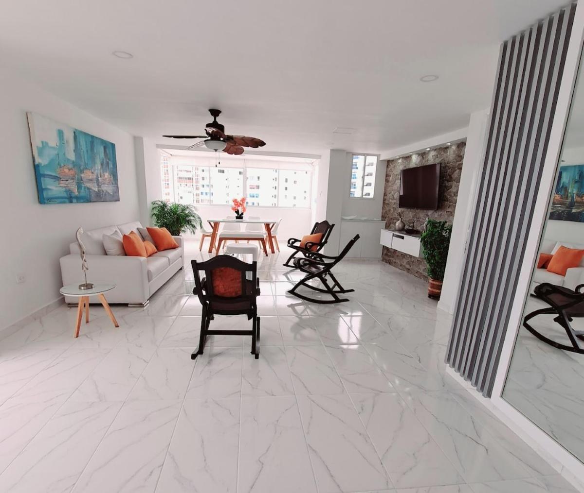 Large And Beautiful Oceanfront Penthouse Apartamento Cartagena